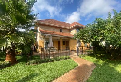 3 Bed Townhouse with En Suite at Off Glory Rd - 2