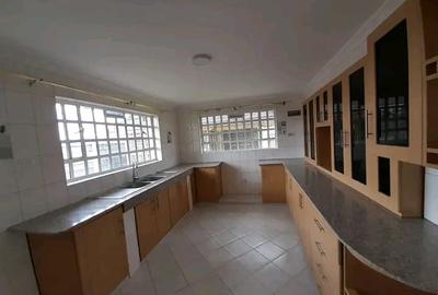 5 Bed House with En Suite in Kitengela - 4