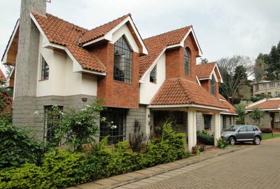 4 Bed Townhouse with En Suite at Lavington Green