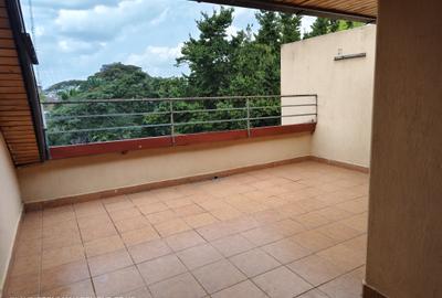 4 Bed Apartment with En Suite at Lavington - 4