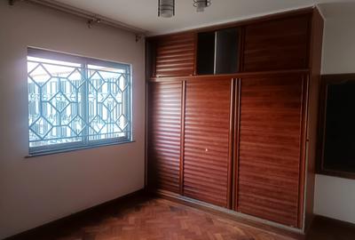 3 Bed Apartment with En Suite in Kileleshwa
