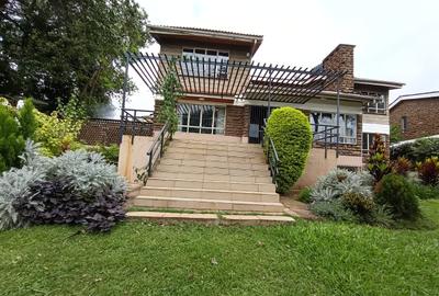 4 Bed House with En Suite in Runda