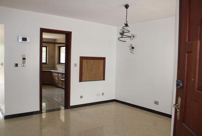 4 Bed Villa with En Suite in Westlands Area - 4