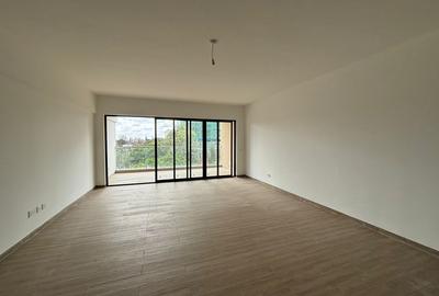 3 Bed Apartment with En Suite in Lavington