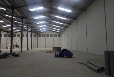 11,298 ft² Warehouse with Backup Generator in Industrial Area