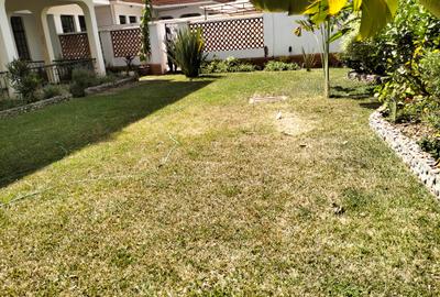 5 Bed Townhouse with En Suite in Lavington