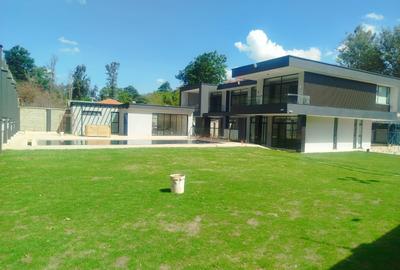5 Bed House with En Suite in Nyari - 3
