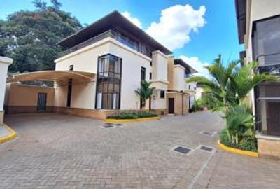 4 Bed Townhouse with En Suite at Lavington
