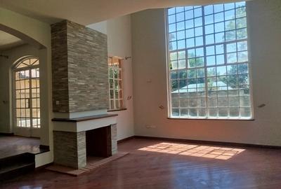 4 Bed House with En Suite in Karen - 2