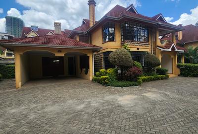5 Bed Townhouse with En Suite in Kileleshwa