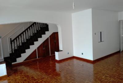 4 Bed Townhouse in Westlands Area - 2