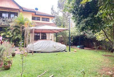4 Bed Townhouse with En Suite in Lavington - 2