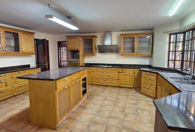 4 Bed House with En Suite in Karen - 3