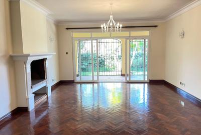 4 Bed Townhouse with En Suite in Spring Valley