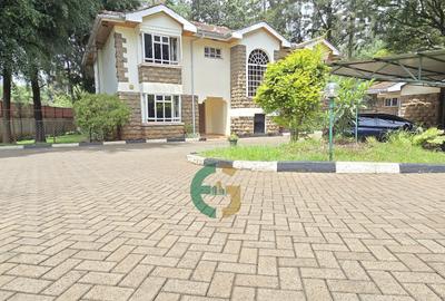 5 Bed House with En Suite in Lavington