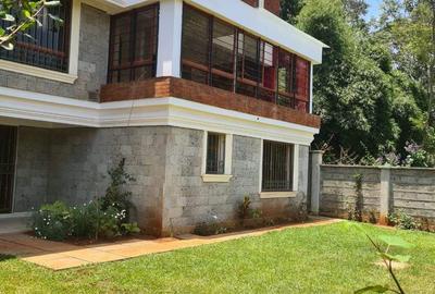 5 Bed Townhouse with En Suite in Spring Valley