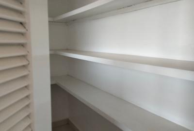 3 Bed Apartment with En Suite in Westlands Area - 4