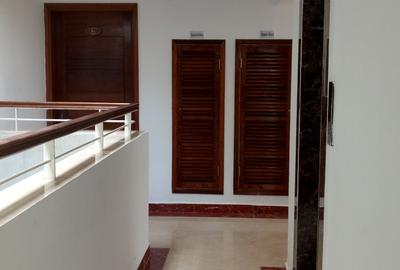 2 Bed Apartment with En Suite at Denis Pritt Road - 4