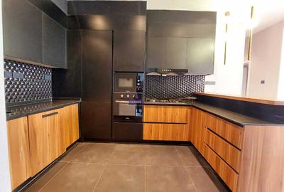 3 Bed Apartment with En Suite at Brookside Drive - 2