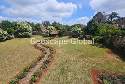 5 Bed House with En Suite in Runda - 3