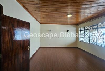 4 Bed Townhouse with En Suite in Westlands Area