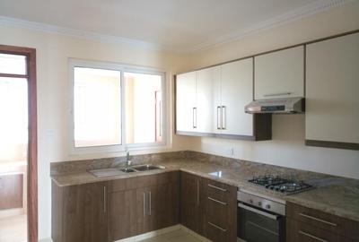 3 Bed Apartment with En Suite at Riverside Drive
