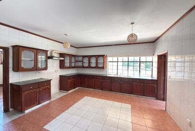 5 Bed House with En Suite at Runda - 4