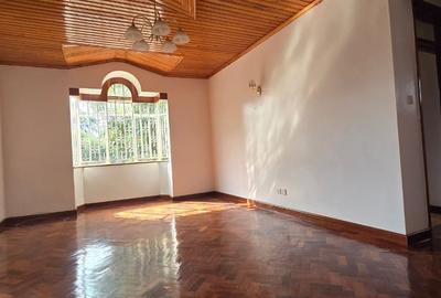 3 Bed House with En Suite in Runda