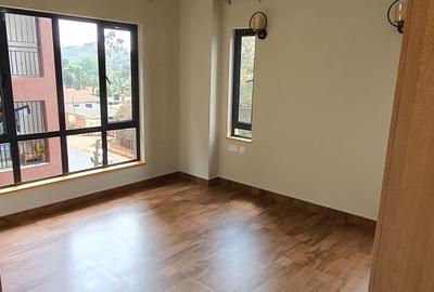 3 Bed Apartment with En Suite in Kileleshwa