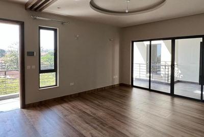 3 Bed Apartment with En Suite in Kileleshwa