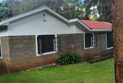 2 Bed House with En Suite at Tree Lane - 3