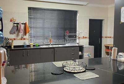 5 Bed Townhouse with En Suite at Lavington Green - 3