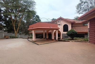 4 Bed House with En Suite at Opposite Rosslyn Riviera Mall