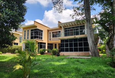 5 Bed Townhouse with En Suite in Karen
