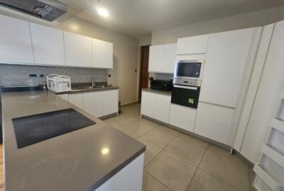 Serviced 3 Bed Apartment with En Suite in Kileleshwa