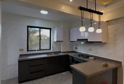 3 Bed Apartment with En Suite at Othaya Road