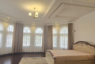 5 Bed Townhouse with En Suite in Runda