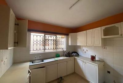 3 Bed House with En Suite in Kilimani - 2