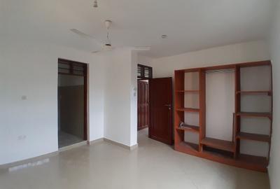 2 Bed Apartment with En Suite in Mtwapa - 2