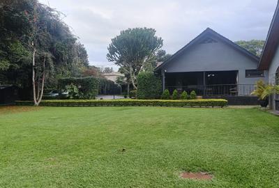3 Bed House with Garden at Nyari - 4