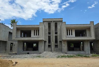 4 Bed Villa with Swimming Pool at Mtwapa - 3