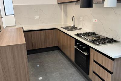 2 Bed Apartment with En Suite at Riverside Drive