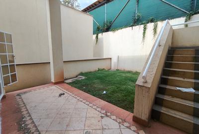 4 Bed Townhouse with En Suite at Kyuna