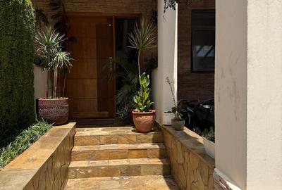 4 Bed Townhouse with En Suite in Kileleshwa