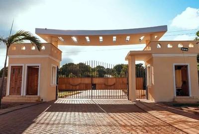 4 Bed Apartment with En Suite at Mt Kenya - 4