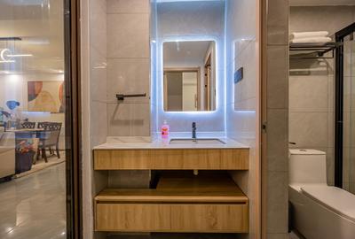 Serviced 2 Bed Apartment with En Suite at Riverside Drive - 4