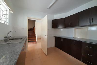 4 Bed Townhouse with En Suite at Oloitoktok Road