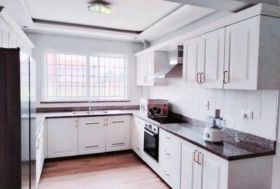 3 Bed House with En Suite in Runda
