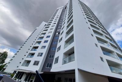 3 Bed Apartment with En Suite at Lavington Road - 2