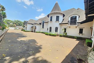 6 Bed House with En Suite in Kitisuru